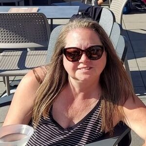 Meet your Posher, Laurie